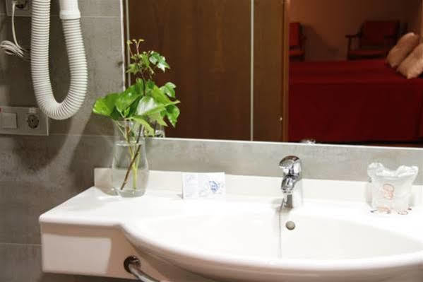 Hotel Fuente El Cura แซกส์ ภายนอก รูปภาพ